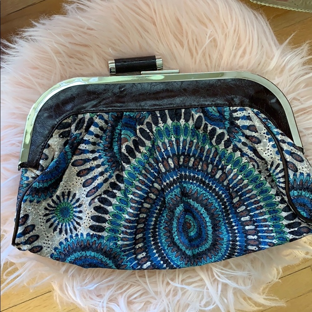Valían New York vintage clutch